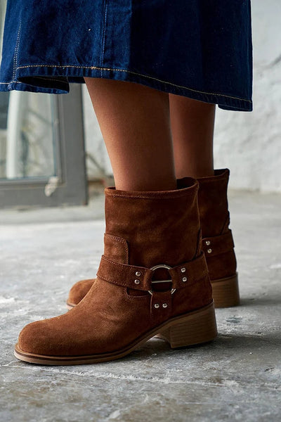 Juliette | Retro Buckle Ankle Boots