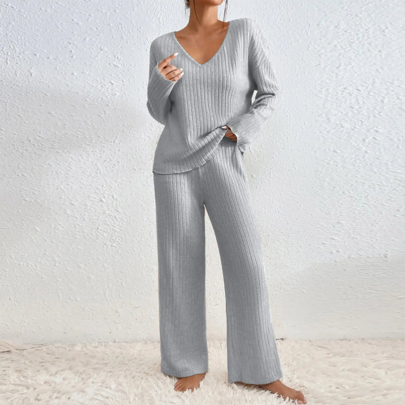 Vivienne | Two-Piece Set with Straight Trousers and V-Neck Top
