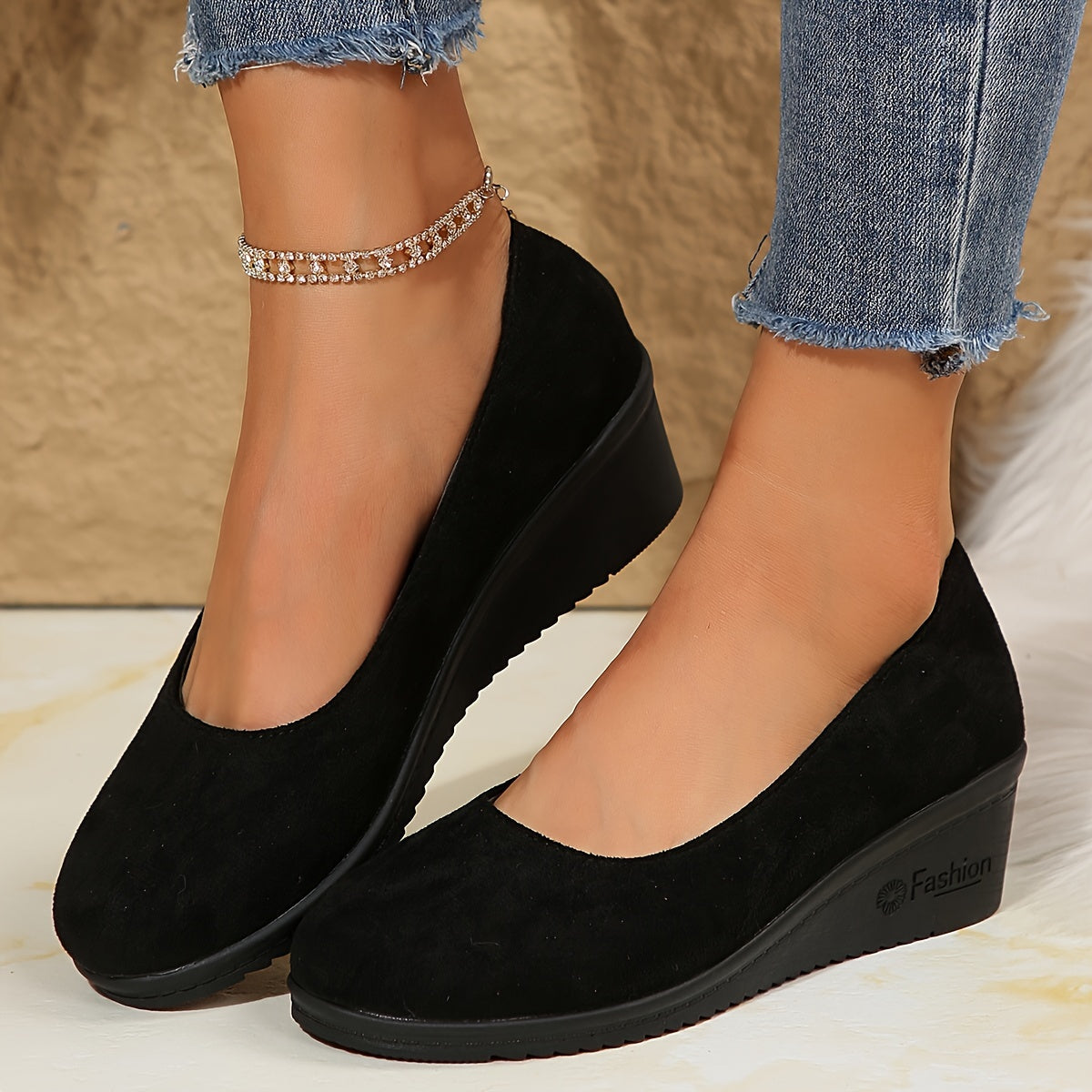 Orthéa™ – Comfort Wedge Shoes Designed to Alleviate Plantar Pain